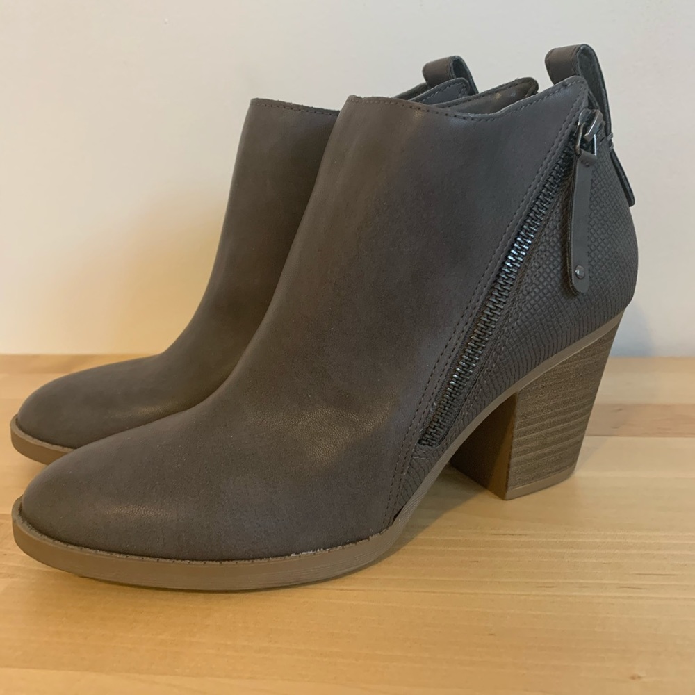 BNWT Side Zip Ankle Booties